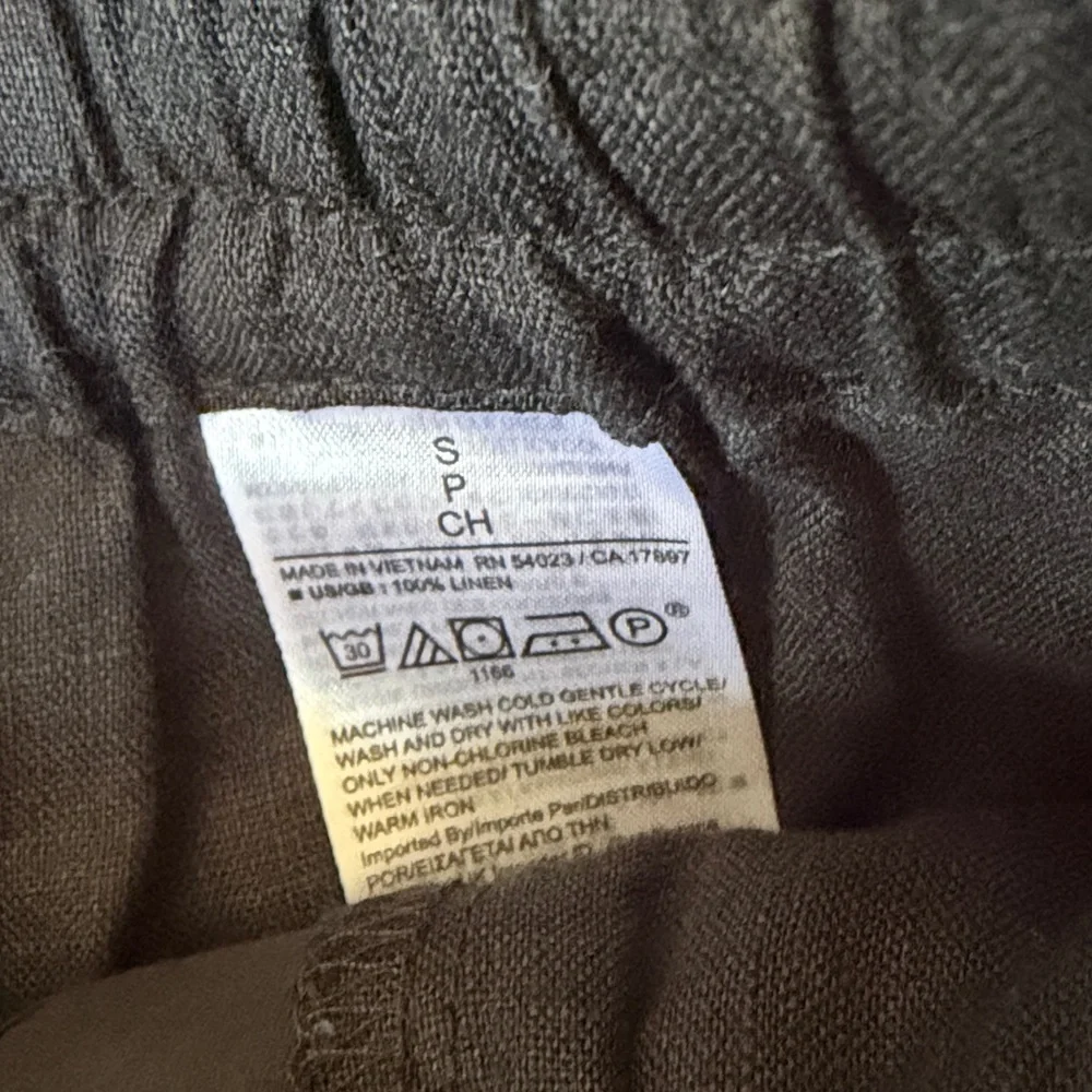 NWT Banana Republic linen pull-on 4”short - Picture 4 of 5